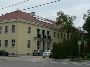 Veszprém általános iskola főbejárat